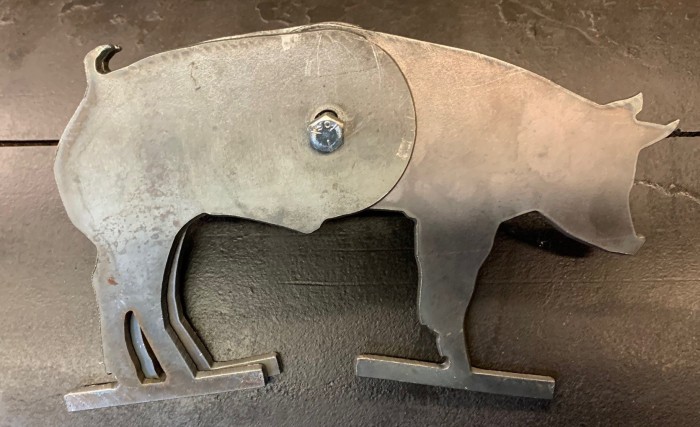 Playing with a pig BBQ hinge PlasmaSpider